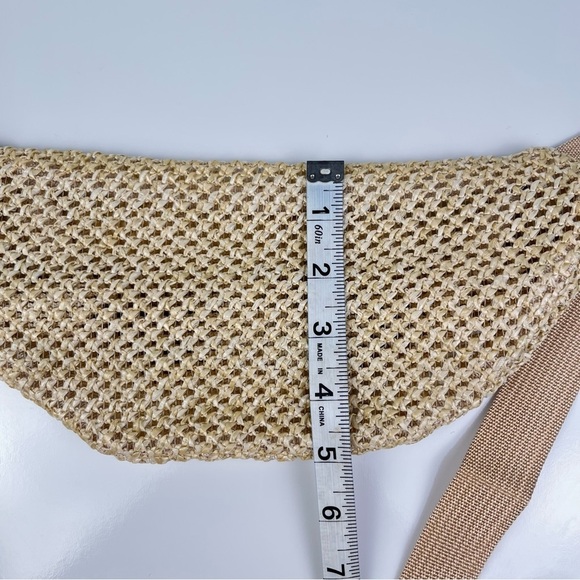 NEW Khaki Beige Straw Woven Crossbody/Chest Bag โ Adjustable Strap - Picture 5 of 6